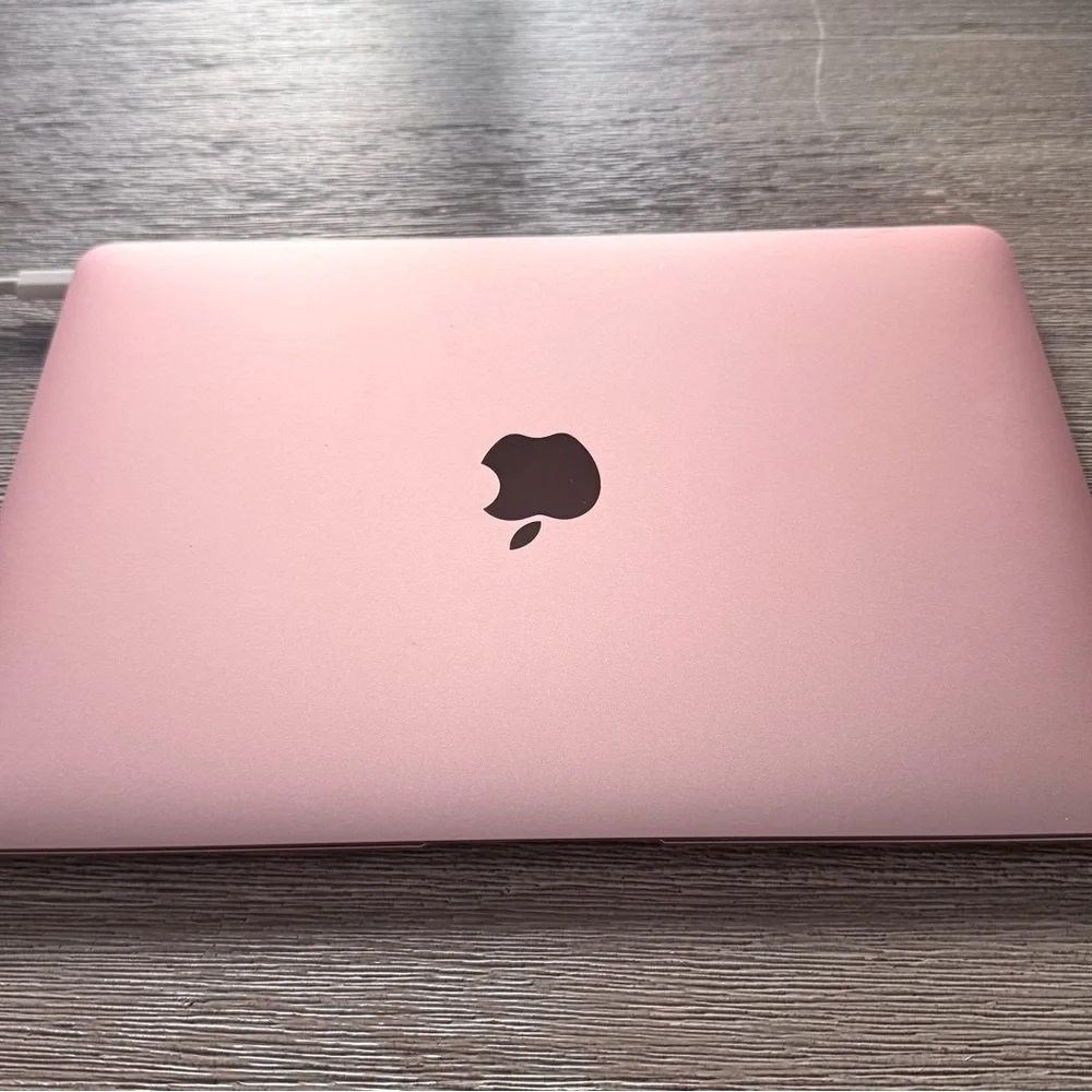 Apple MacBook - Rose Pink - Picture 1 of 13